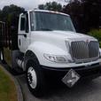 2015 International 4400 20 Foot Flat Deck Dually Diesel With Air Brakes thumbnail image 5