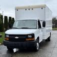 2008 Chevrolet Express 3500 16-Foot Cube Van with Power Tommy Lift Gate thumbnail image 4