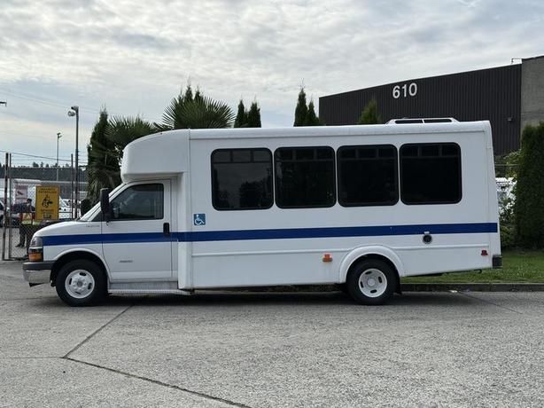 2015 Chevrolet Express G4500 11 Passenger Wheelchair Accessible Shuttle Bus image 6