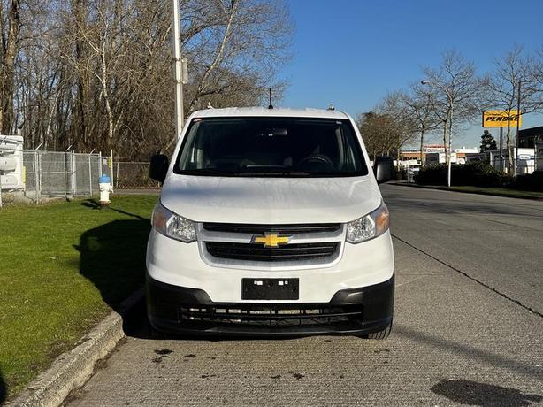 2015 Chevrolet City Express 1LT Cargo Van With Rear Shelving image 3