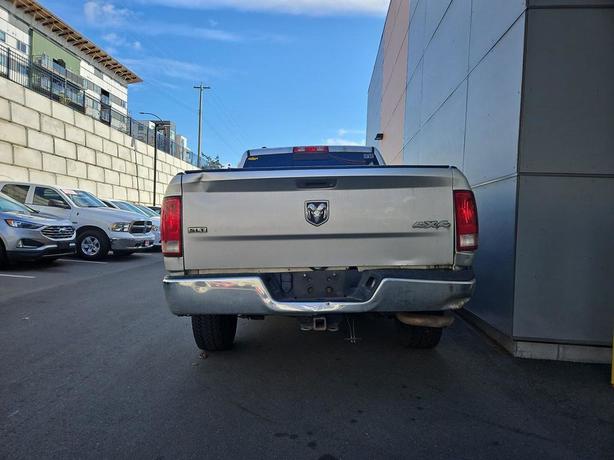 2014 RAM 1500 4WD Crew Cab 140.5 SLT | Stability Control! image 5