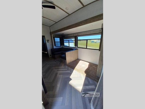 Used 2022 Forest River RV Wildwood Heritage Glen 356QB image 8