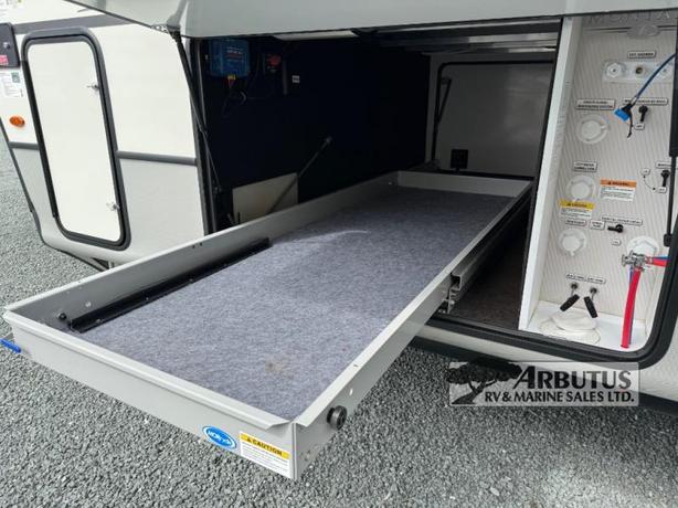 Used 2023 Keystone RV Montana 3901RK image 4