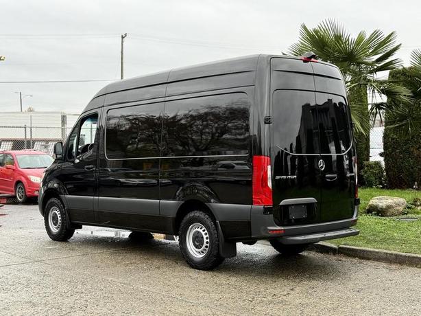 2022 Mercedes-Benz Sprinter 2500 High Roof Cargo Van with Rear Shelves image 7