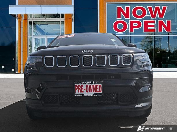 2024 Jeep Compass Sport 4x4 | Low Km's | One Owner | No Reported Accidents! image 2