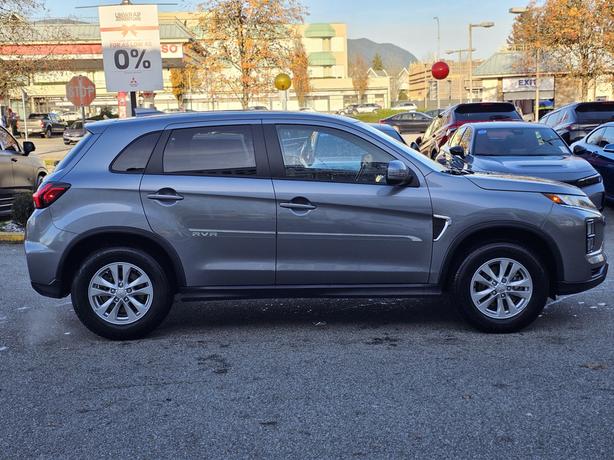 2023 Mitsubishi RVR SE - No Accidents, One Owner, Heated Seats image 4