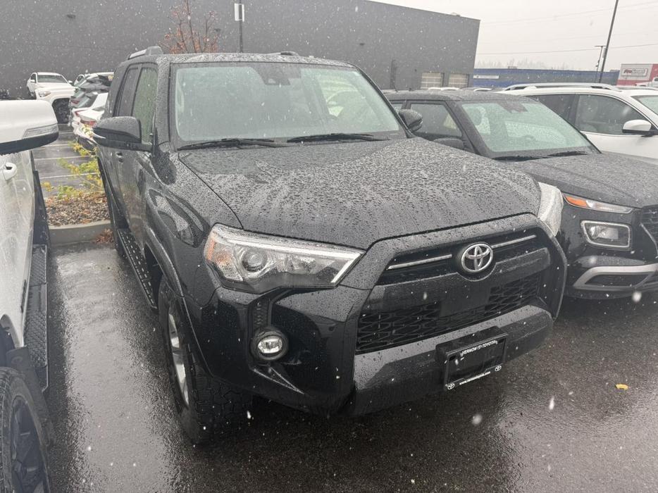 2024 Toyota 4Runner Base ! BACKUP CAMERA! LANE KEEP ASSIST! BLUETOOTH! LOW KMS! display photo