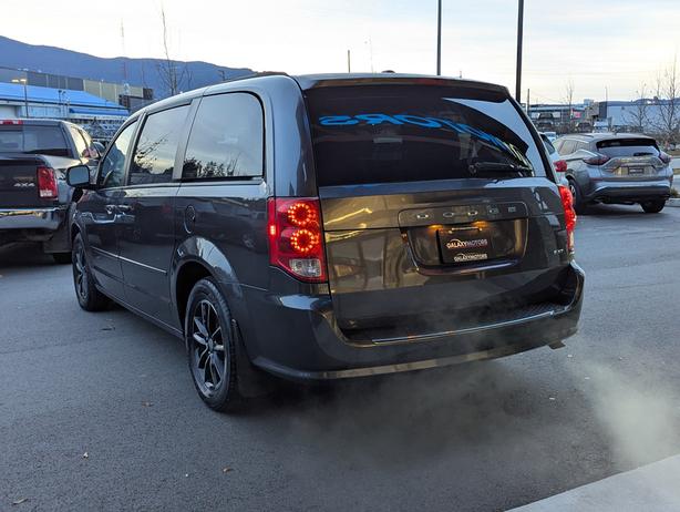 2017 Dodge Grand Caravan SXT - 7 Passenger, SXM Satellite Radio image 8