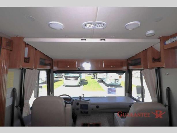 Used 2018 Holiday Rambler Admiral 31B image 8