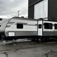 2022 Aspen Trail 28 Foot Travel Trailer With 1 Slide Out thumbnail image 3