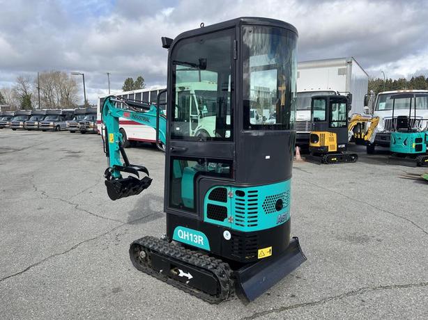 2024 AGT Industrial Green QH13R Mini Excavator 420CC Gas Engine (New) image 3