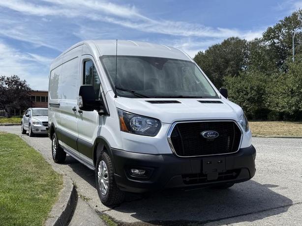 2022 Ford Transit 250 Cargo Van image 2