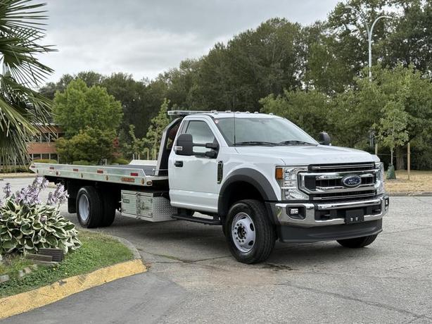 2022 Ford F600 XLT 20-Foot Roll Off Flat Deck Tow Truck 4WD image 1