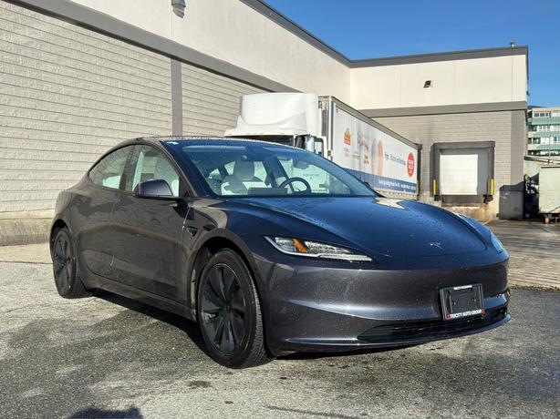 2024 Tesla Model 3 image 4