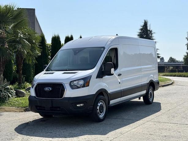 2022 Ford Transit 250 Cargo Van image 4