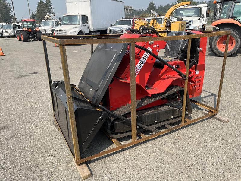 2025 AGT SDA-140T(Z) Mini Track Skid Steer with 44" Bucket – Gas-Powered, New  display photo