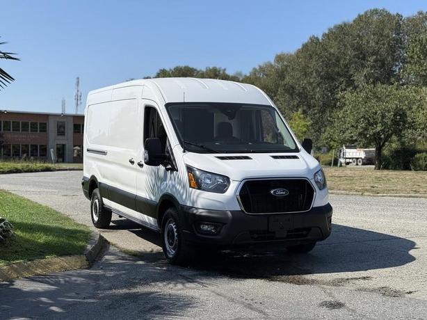 2022 Ford Transit 250 Cargo Van image 2