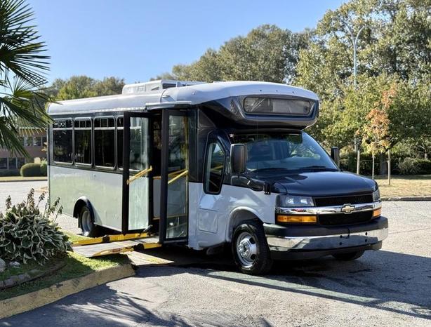 2019 Chevrolet Express G4500 22-Passenger Wheelchair Accessible Bus with Ramp image 1