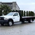 2018 RAM 5500 Regular Cab 2WD DRW 16-Foot Flat Deck Truck thumbnail image 5
