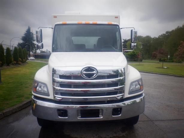 2014 Hino 338 Wire line Service Truck with Office Diesel image 3
