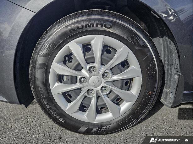 2021 Kia Forte LX | Heated Seats! image 6