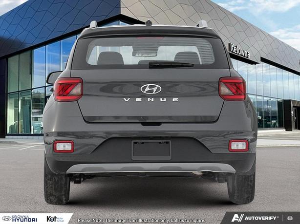2025 Hyundai Venue Preferred WIRELESS APPLE CARPLAY! BACKUP CAMERA! LIKE NEW! KE image 5