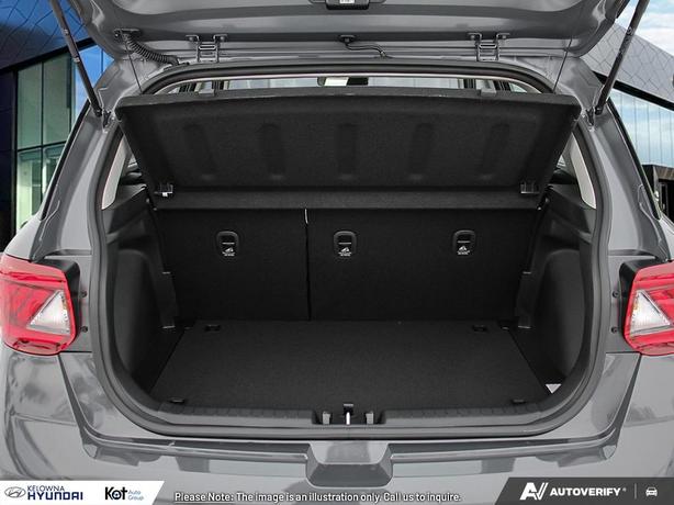 2025 Hyundai Venue Preferred WIRELESS APPLE CARPLAY! BACKUP CAMERA! LIKE NEW! KE image 7