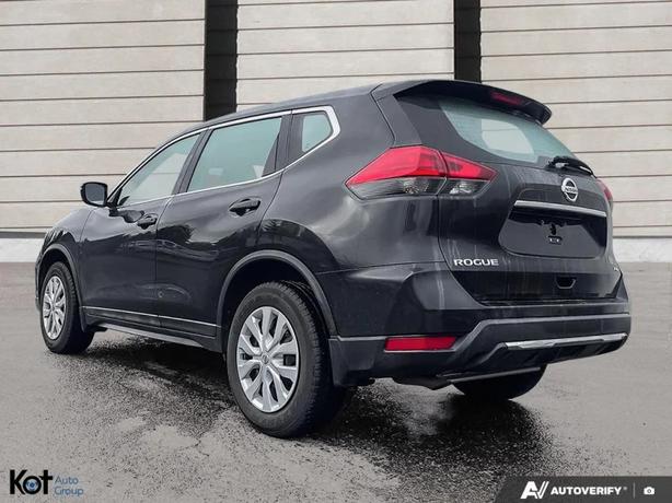 2017 NISSAN ROGUE image 4