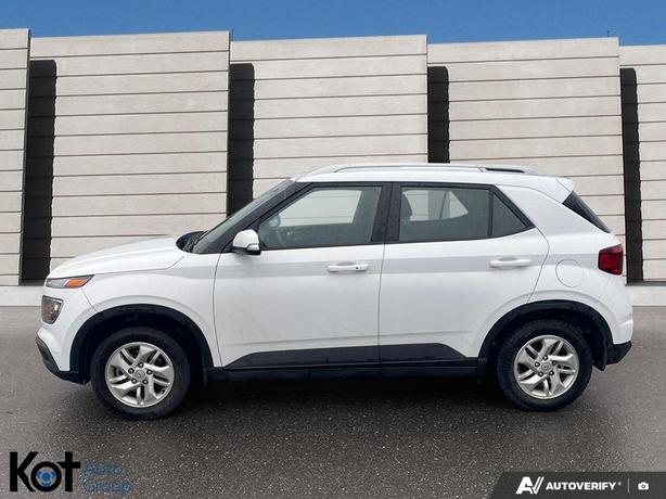 2020 Hyundai Venue Preferred BACKUP CAMERA! APPLE CARPLAY & ANDROID AUTO! PUSH-B image 3