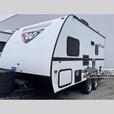 Used 2014 Winnebago Minnie Winnie 1801FB thumbnail image 3