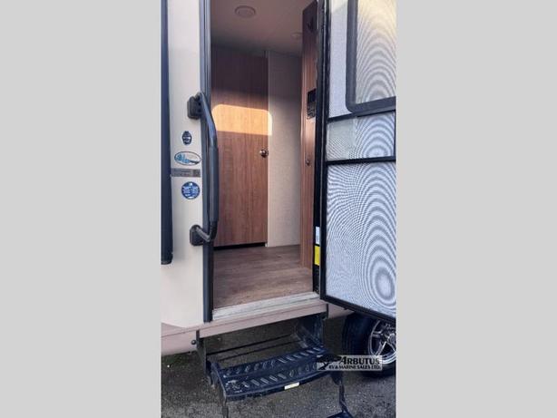 Used 2019 Forest River RV Rockwood 21DK ROO image 7