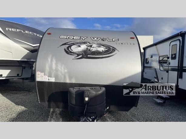 Used 2020 Forest River RV Cherokee Grey Wolf 23DBH image 2