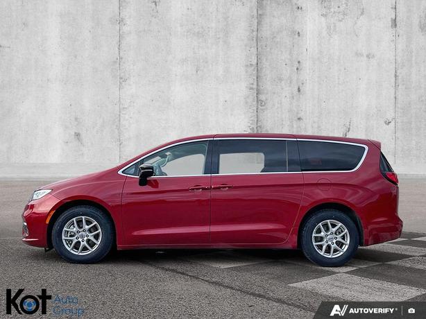 2024 Chrysler Pacifica Touring-L | Power Liftgate | Power Sliding Doors | Remote image 8