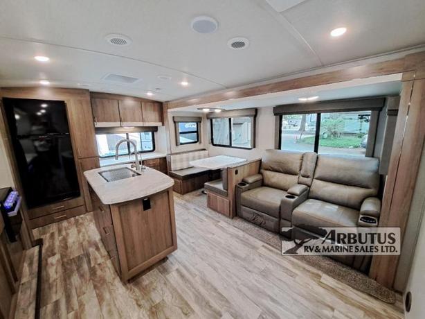 Used 2022 Grand Design Imagine 2670MK image 8