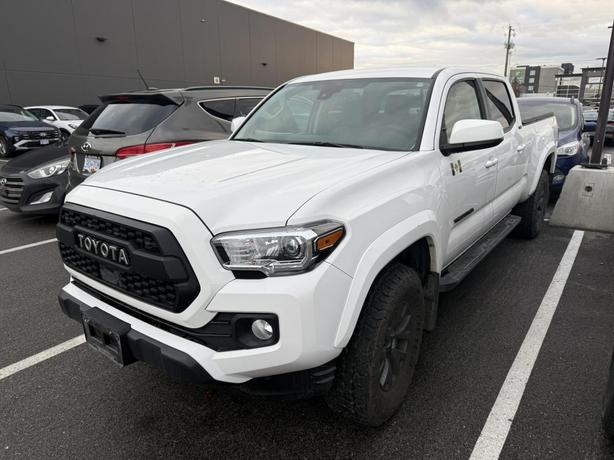 2022 Toyota Tacoma Base BLUETOOTH! BACKUP CAMERA! LANE KEEP ASSIST! image 2