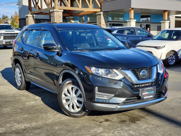 2019 Nissan Rogue S AWD - No Accidents, Low Kms, Heated Seats image 4