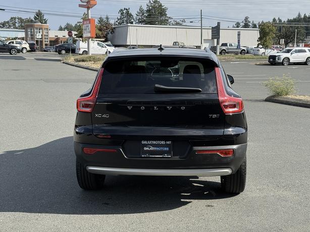 2022 Volvo XC40 MOMENTUM AWD- Leather Shift Knob & SiriusXM image 7
