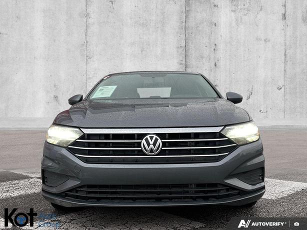 2019 Volkswagen Jetta Comfortline | 6-Speed Manual | Heated Seats | Apple CarPla image 2