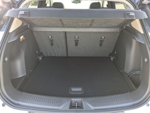 2024 Buick Encore GX Sport Touring - No Accidents, Sunroof, AWD image 8