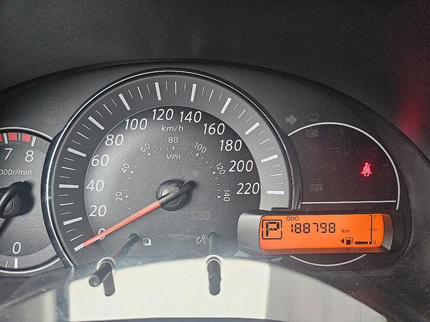 2015 Nissan  Micra SV image 6