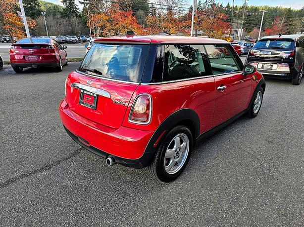 2010 Mini  Cooper Hardtop image 4