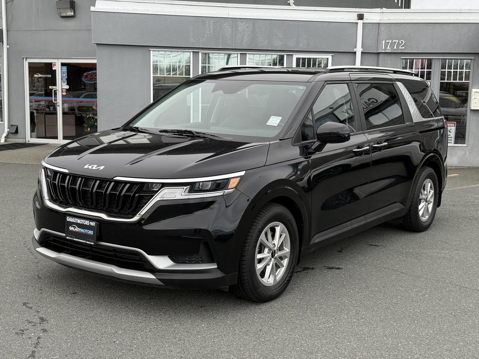 2024 Kia Carnival LX- No Accidents, BC Local & Leather Shift Knob display photo