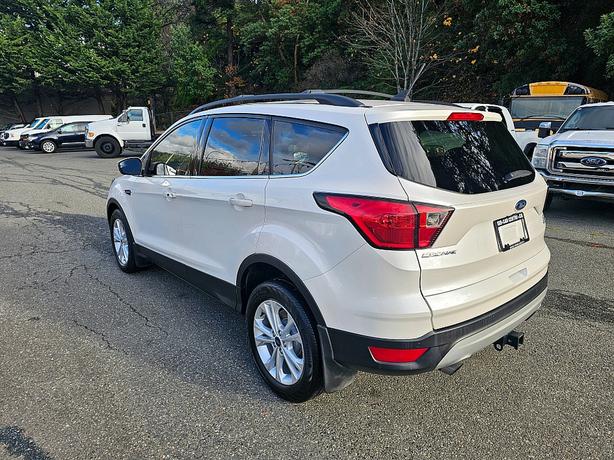 2019 Ford  Escape SEL image 3