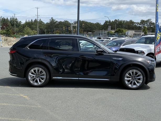 2024 Mazda CX-90 MHEV GT-P AWD - Front Dual Zone A/C & ABS Brakes image 5