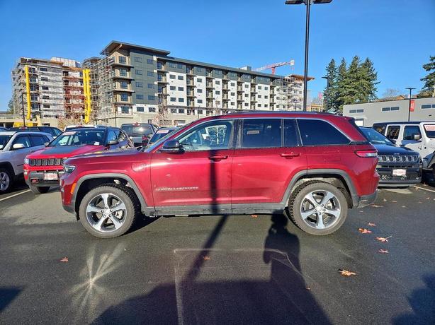 2023 Jeep Grand Cherokee 4xe 4x4 | One Owner | No Reported Accidents! image 3