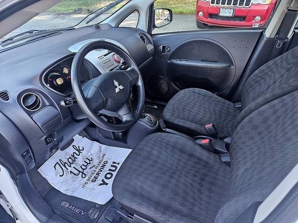 2014 Mitsubishi  i-MiEV ES image 7