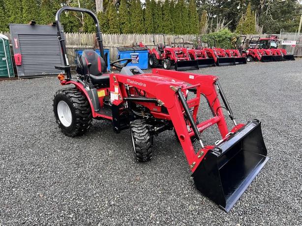 2024 Mahindra Max Series 26 XLT HST image 3