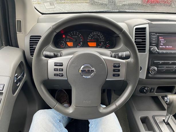 2018 Nissan  Frontier SV V6 image 7