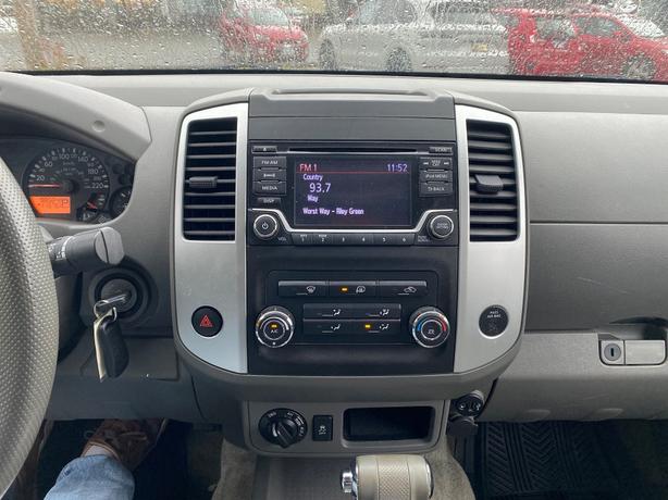 2018 Nissan  Frontier SV V6 image 8