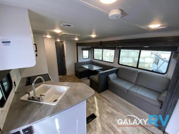 Used 2022 Keystone RV Hideout 29BQWE image 7